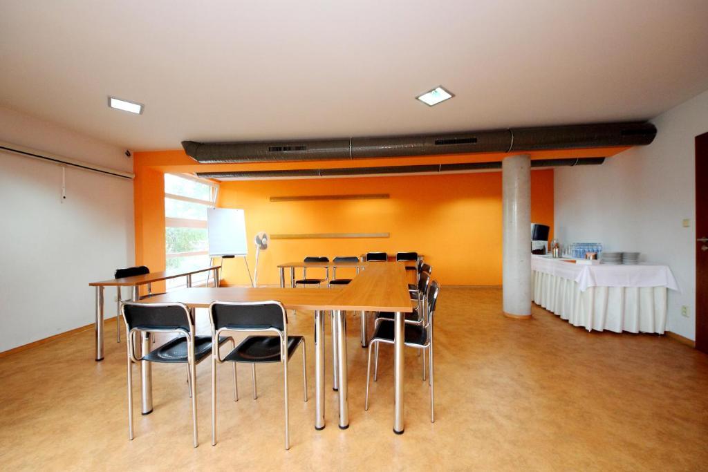 Hotel S-Centrum Benesov  Exterior photo