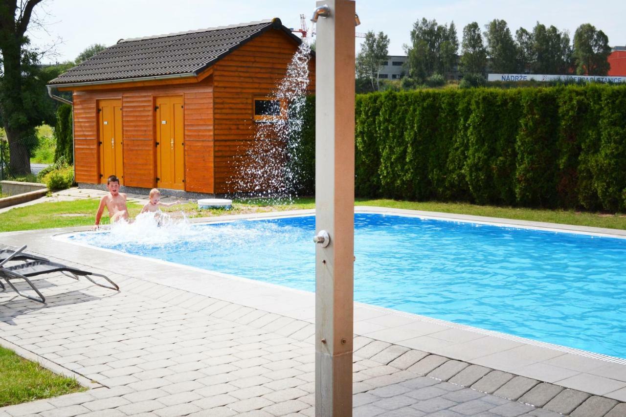 Hotel S-Centrum Benesov  Exterior photo