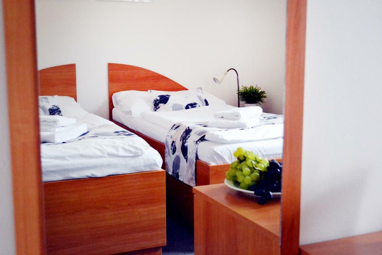 Hotel S-Centrum Benesov  Exterior photo
